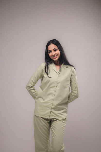 Manifesting More Love-Female thehouseofcomfort